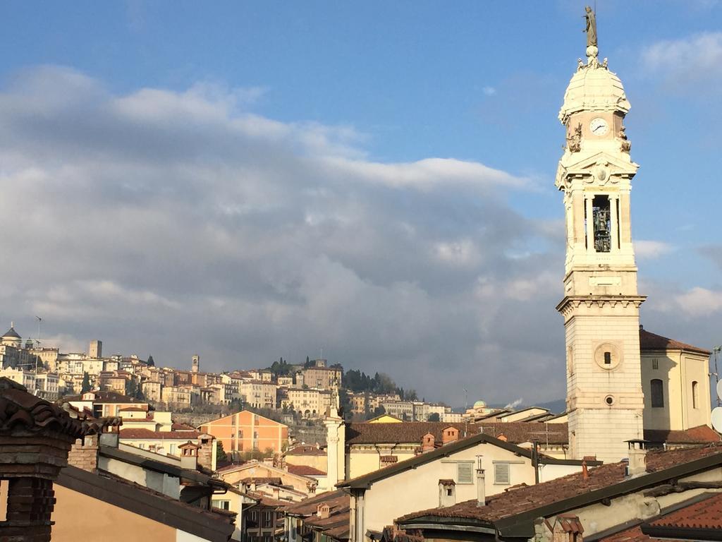 B&B Bonjour Bergamo Bagian luar foto