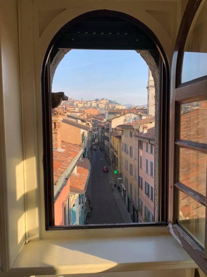 B&B Bonjour Bergamo Bagian luar foto